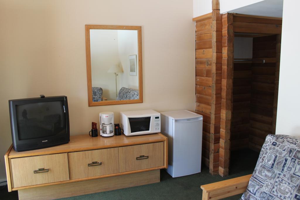 Riverview Lodge Wasaga Beach Rum bild